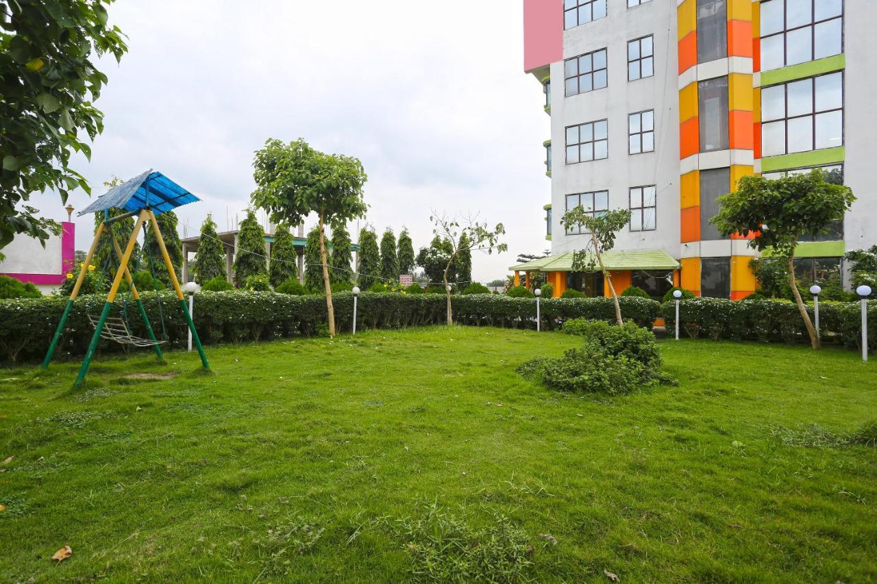 Collection O Resort K Sea View Дігха Екстер'єр фото